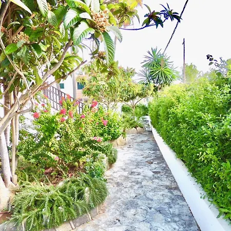 Rocamar, Sa Pedruscada Villa *